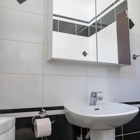 Anastasia 2 * Fourka